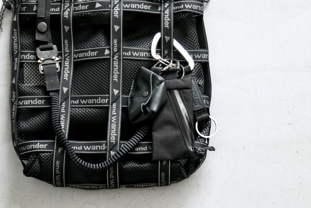 and wander(����ɥ�����) "JQ tape bag"