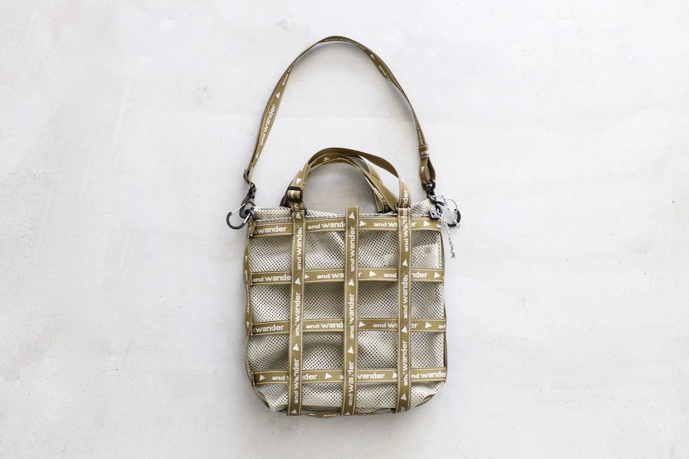 and wander(����ɥ�����) "JQ tape bag"