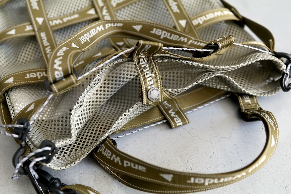 and wander(����ɥ�����) "JQ tape bag"