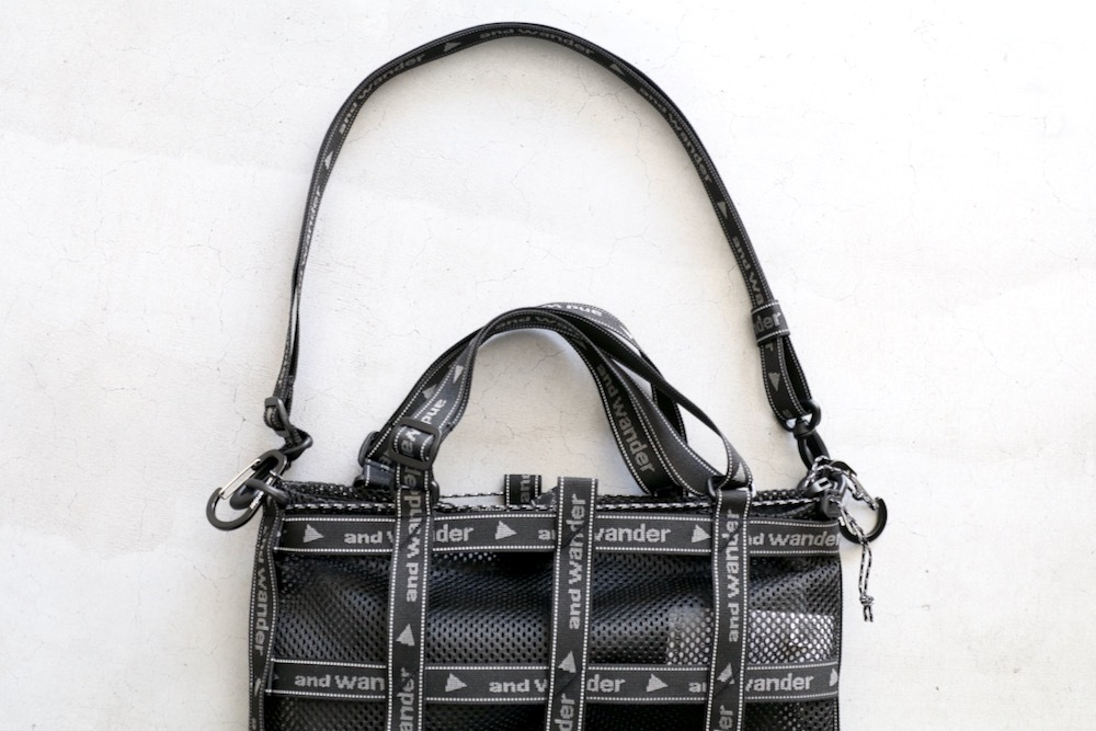 and wander(����ɥ�����) "JQ tape bag"