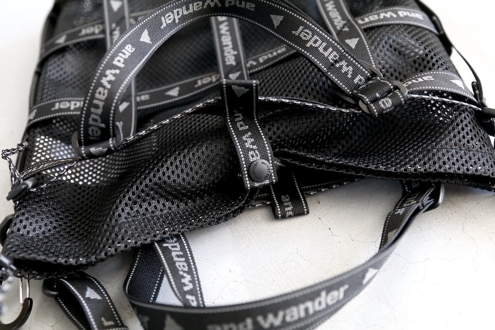 and wander(����ɥ�����) "JQ tape bag"