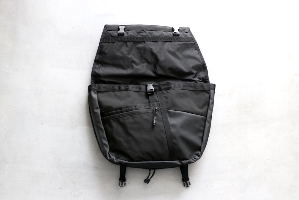 ��8.31 10:00 Release / limited��White Mountaineering �� BRIEFING(�ۥ磻�ȥޥ���ƥ˥���� �� �֥꡼�ե���) "WM BLK x BRIEFING ��MESSENGER��"