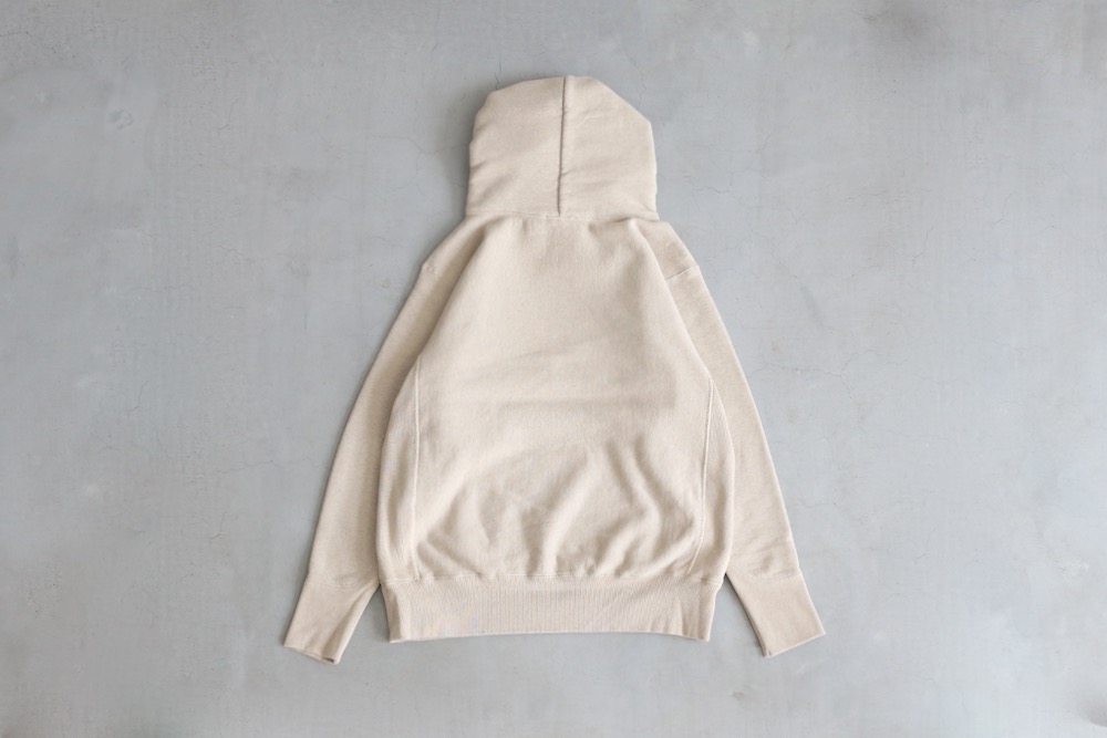 ATON (ȥ) "NATURAL DYED URAKE HOODIE"