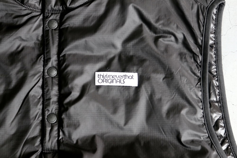 ��20%Off coupon�оݡ�thisisneverthat (�ǥ��� ���� �ͥС����å�) "Insulated Reversible Vest"