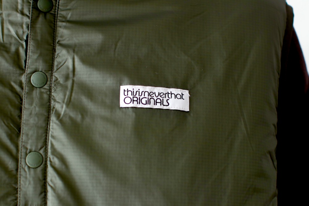 ��20%Off coupon�оݡ�thisisneverthat (�ǥ��� ���� �ͥС����å�) "Insulated Reversible Vest"