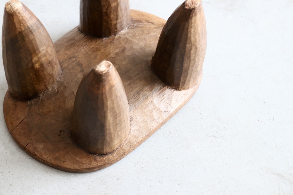 African Crafts (アフリカ工芸品) “セヌフォ族のスツール - LIGHT