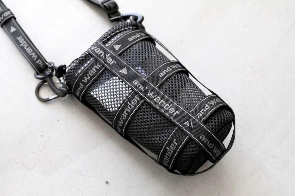 and wander(����ɥ�����) "JQ tape bottle holder"