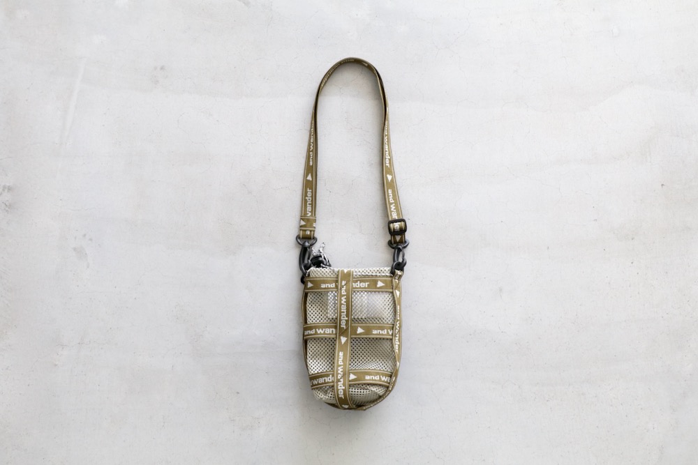 and wander(����ɥ�����) "JQ tape bottle holder"