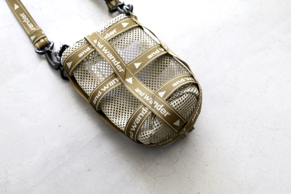 and wander(����ɥ�����) "JQ tape bottle holder"