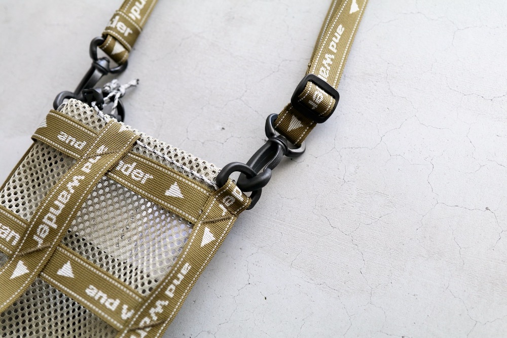 and wander(����ɥ�����) "JQ tape bottle holder"