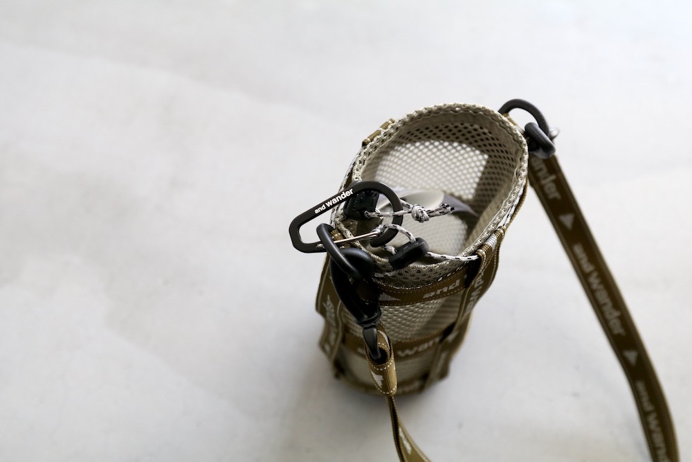 and wander(����ɥ�����) "JQ tape bottle holder"