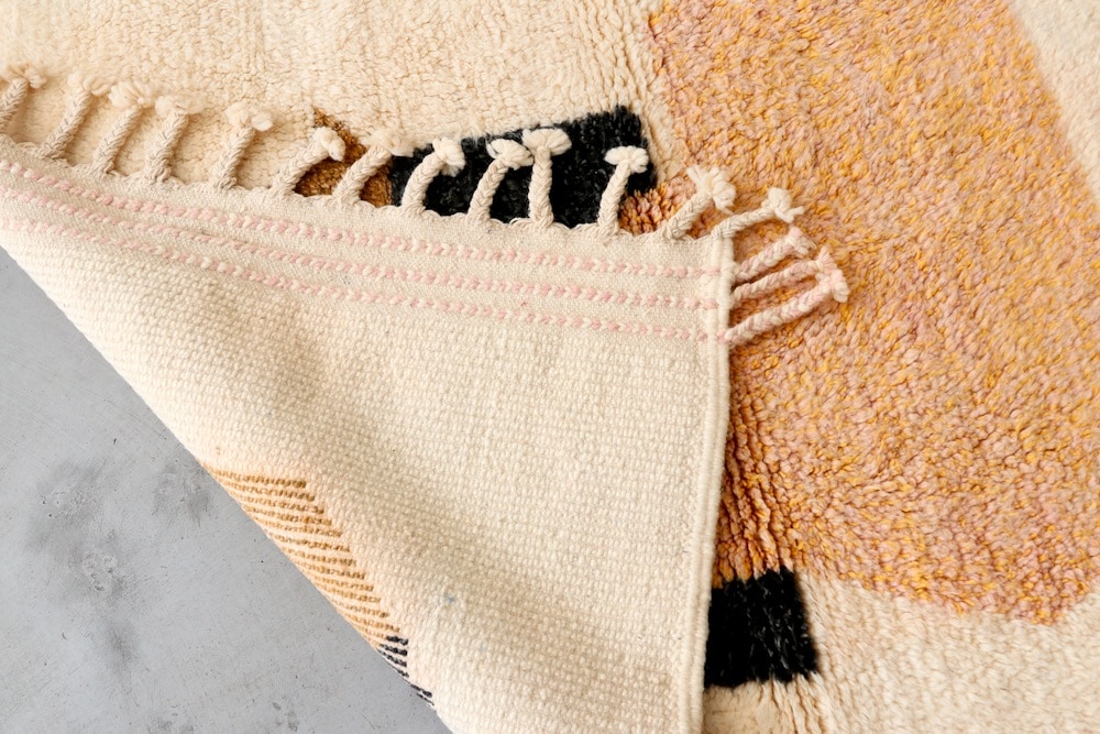 LIGHT YEARS(ライト イヤーズ)