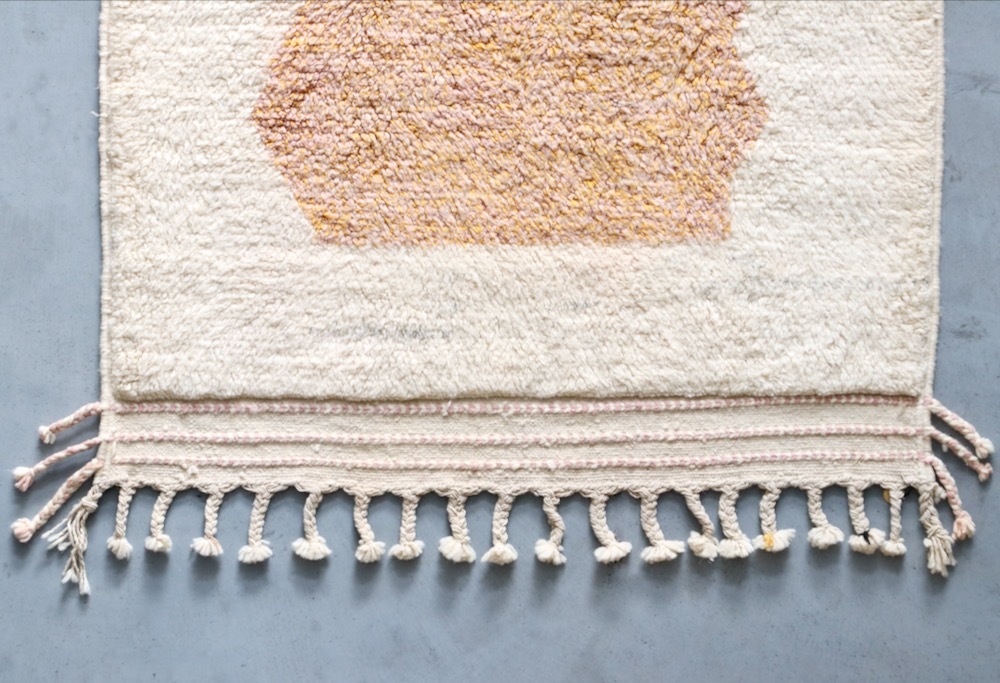 LIGHT YEARS(ライト イヤーズ)