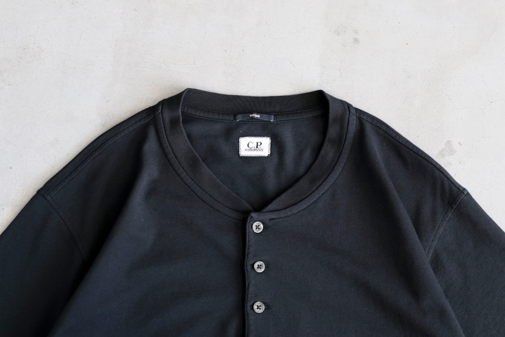 C.P. Company (ԡѥˡ) "TACTING PIQUET BUTTONED T-SHIRT"