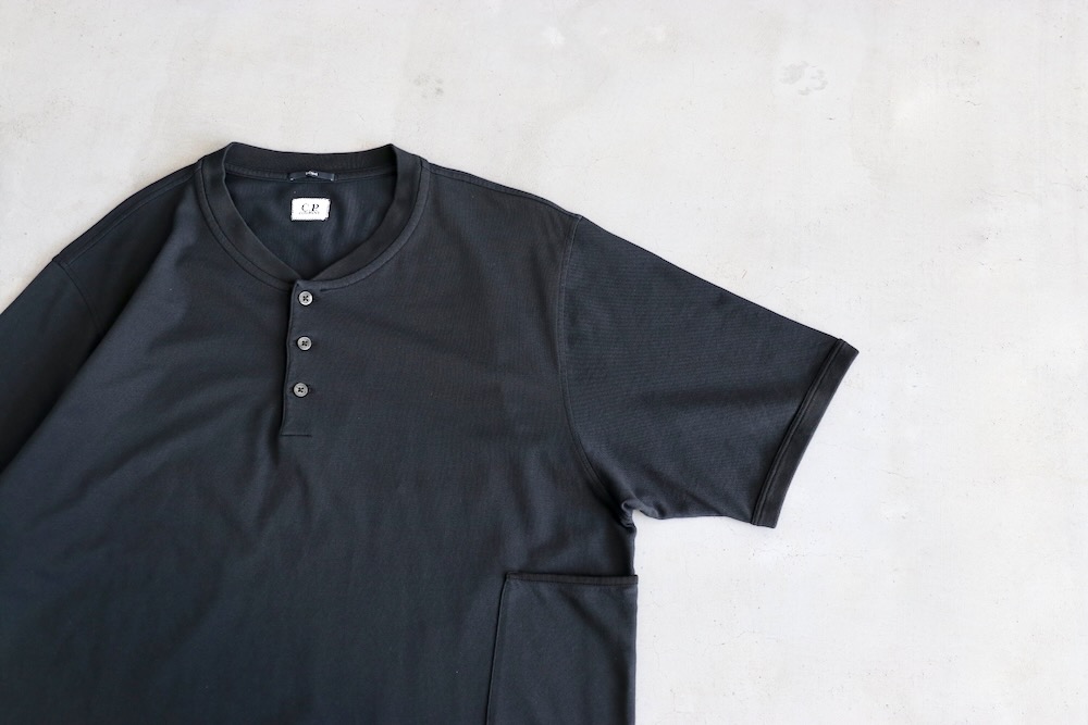 C.P. Company (ԡѥˡ) "TACTING PIQUET BUTTONED T-SHIRT"