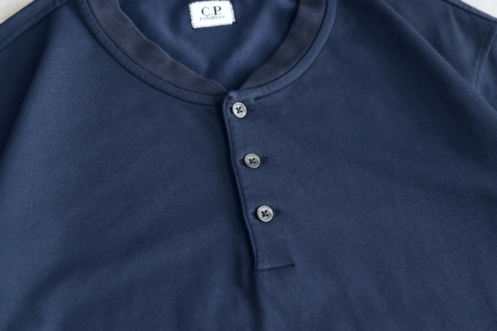 C.P. Company (ԡѥˡ) "TACTING PIQUET BUTTONED T-SHIRT"