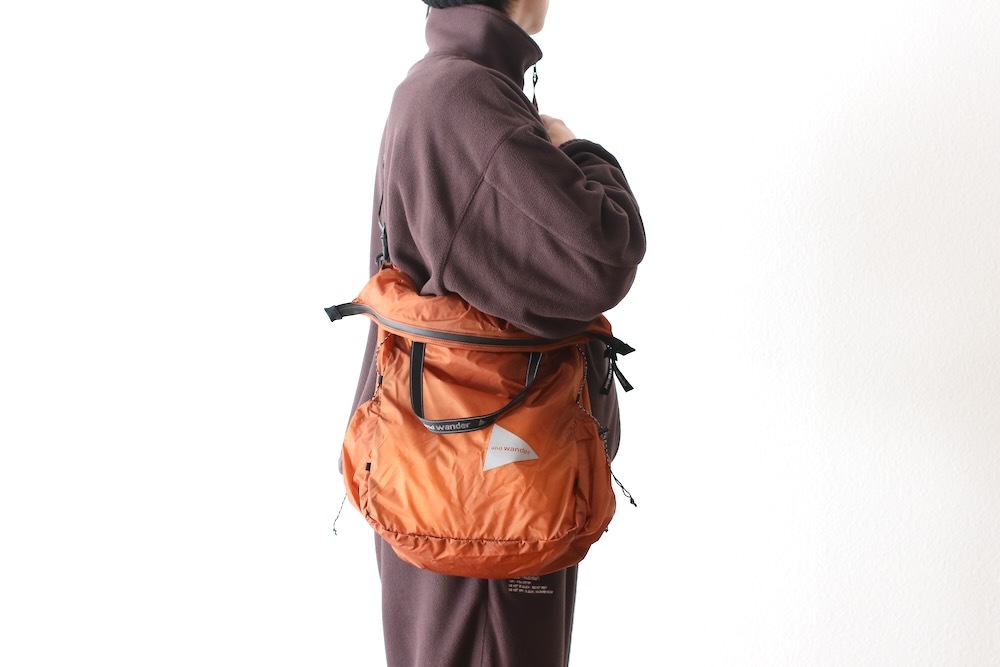 and wander(����ɥ�����) "sil tote bag"