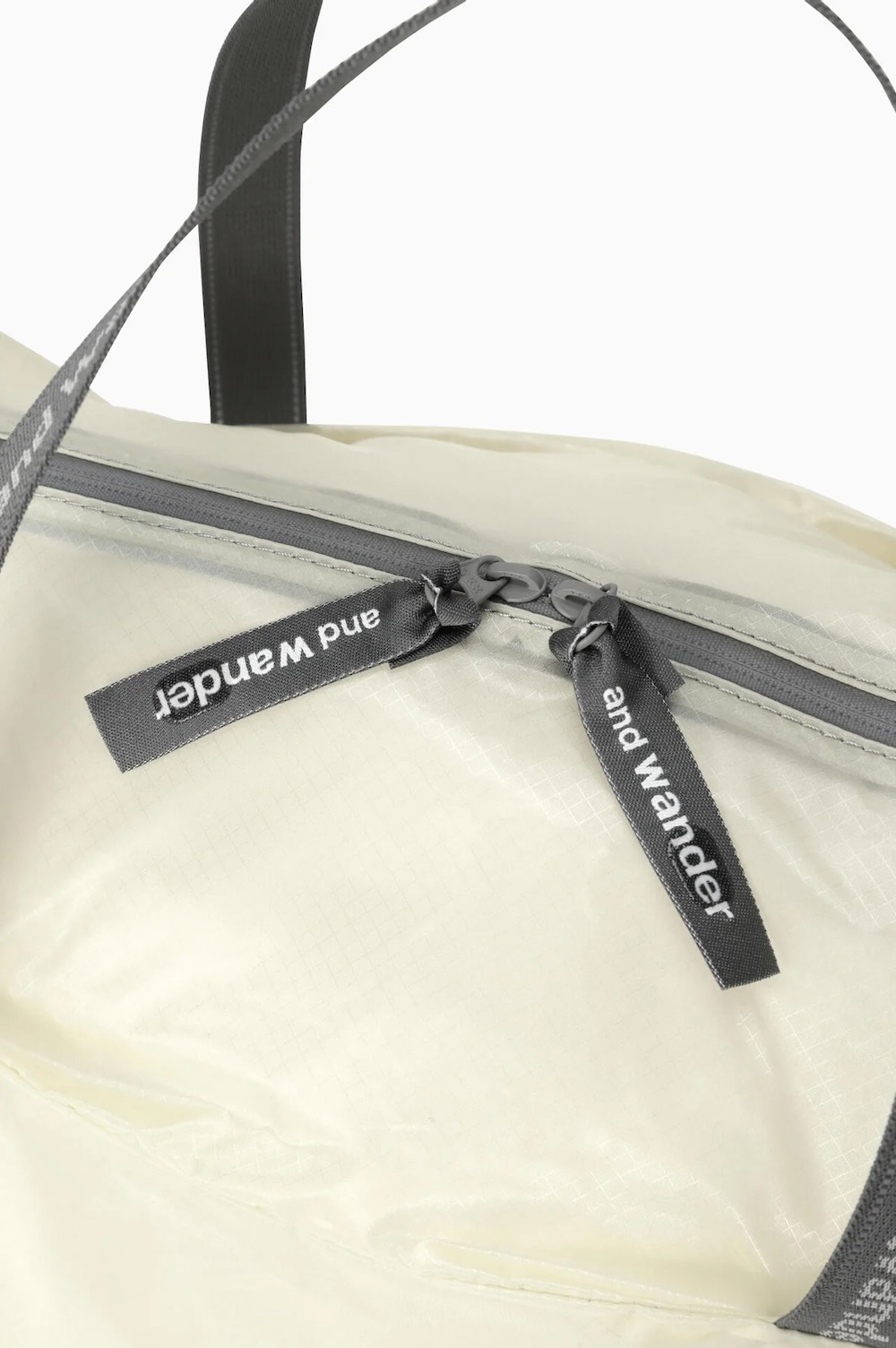 and wander(����ɥ�����) "sil tote bag"