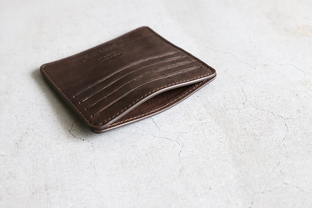 最終値下げ！VISVIM（ヴィスヴィム）ケース コンパクトウォレット visvim(ヴィズヴィム) “LEATHER CARD CASE” | visvim / WMV