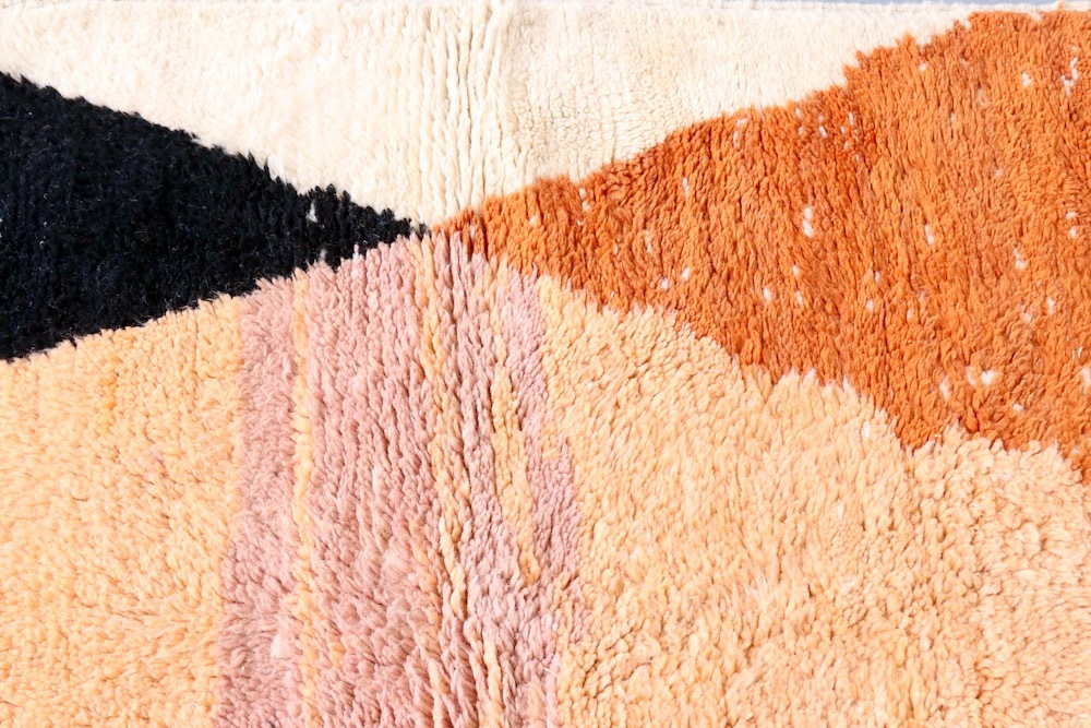 LIGHT YEARS(�饤�� ���䡼��)"MOROCCAN RUG BENI OUARAIN Boujat - �֥���å� W139cm �� H114cm- BO(BJ)-150"