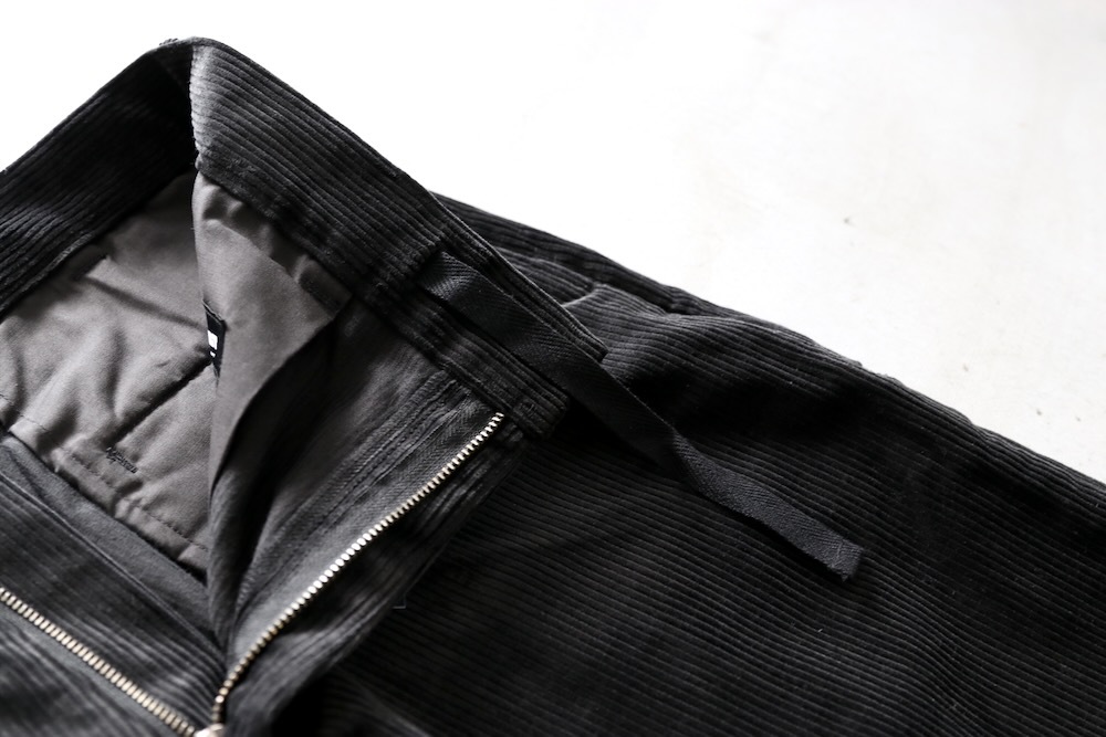 MODMNT(ɥ) "WIDE CORDUROY PANTS"