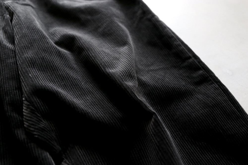 MODMNT(ɥ) "WIDE CORDUROY PANTS"