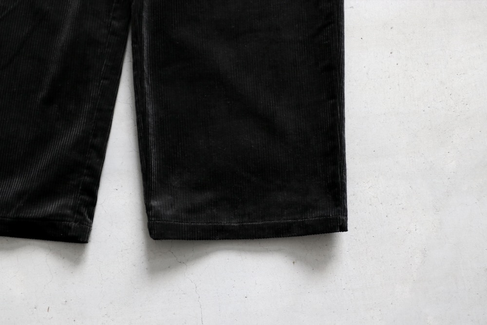 MODMNT(ɥ) "WIDE CORDUROY PANTS"