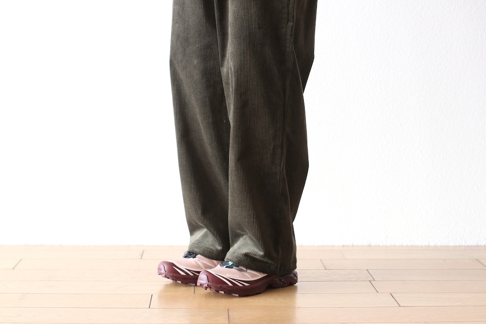 MODMNT(ɥ) "WIDE CORDUROY PANTS"