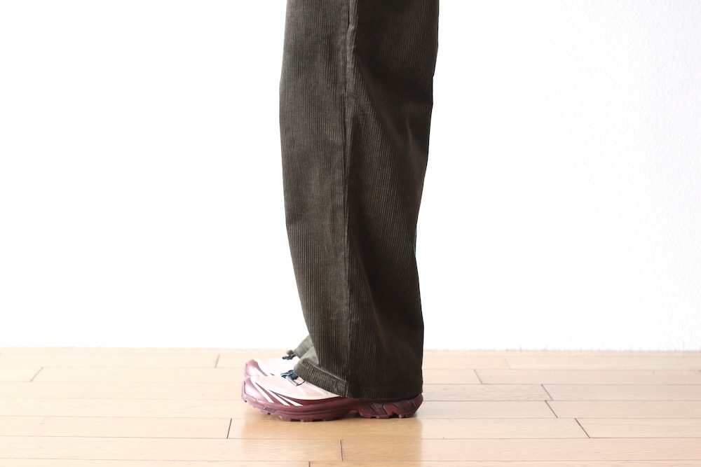 MODMNT(ɥ) "WIDE CORDUROY PANTS"