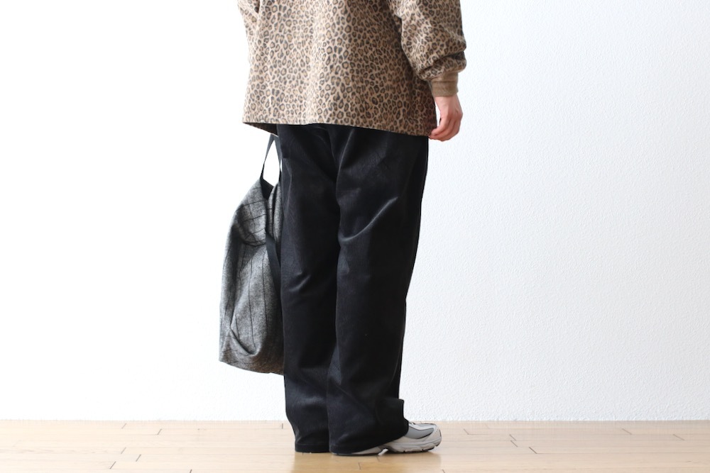 MODMNT(ɥ) "WIDE CORDUROY PANTS"
