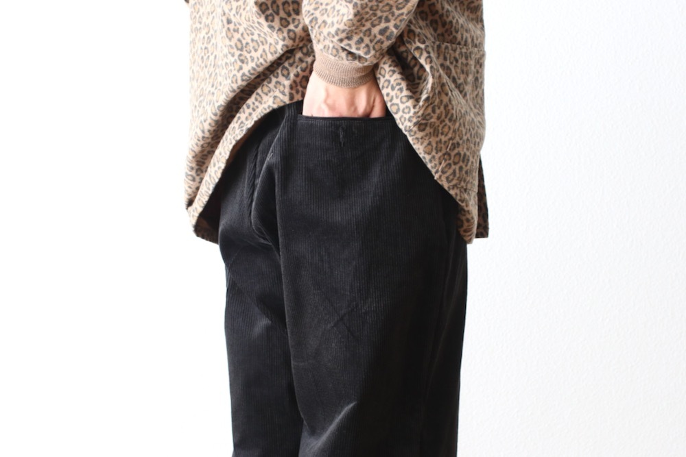 MODMNT(ɥ) "WIDE CORDUROY PANTS"