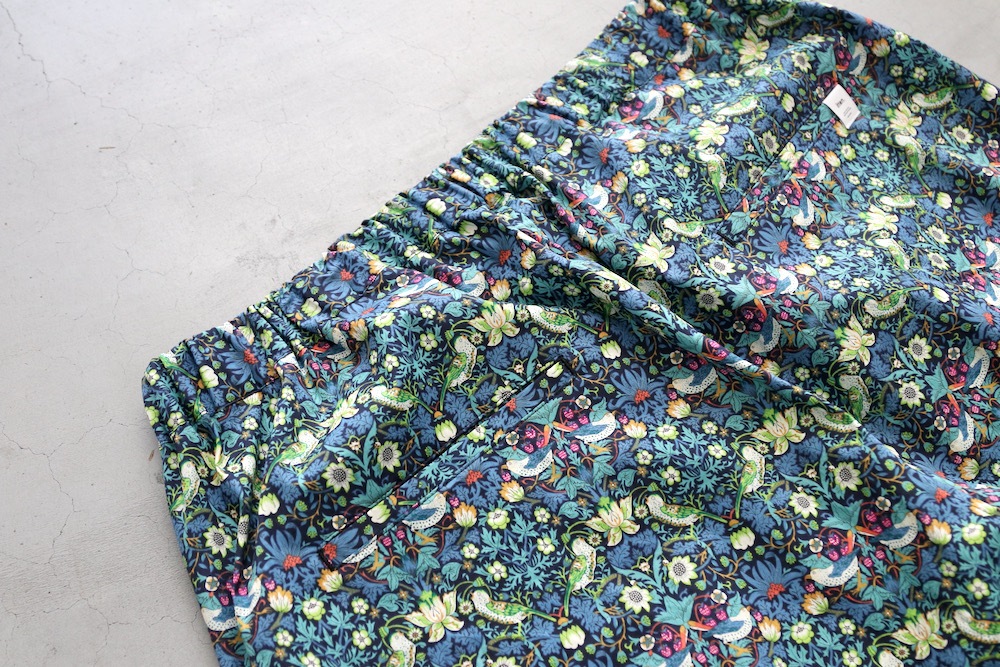 itten. (���åƥ�) "itten 03 easy trousers - LIBERTY FABRIC-"