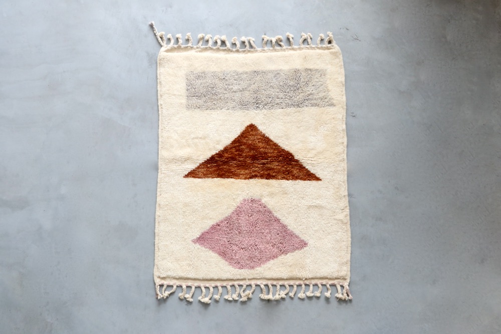LIGHT YEARS(�饤�� ���䡼��)"MOROCCAN RUG BENI OUARAIN Boujat - �֥���å� W155cm �� H120cm- BO(BJ)-155"