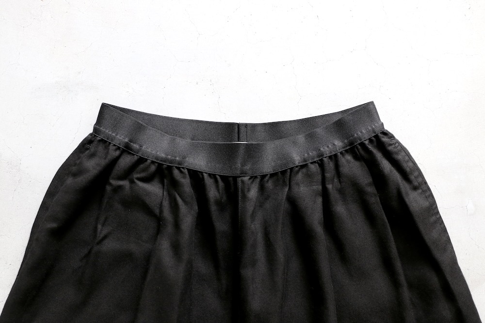 Product Twelve (�ץ������� �ȥ������) "Easy Short Trousers"