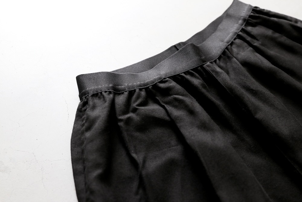 Product Twelve (�ץ������� �ȥ������) "Easy Short Trousers"