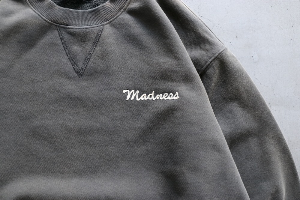 MADNESS (�ޥåɥͥ�) "MADNESS VERSATILE FADED CREW SWEATER"