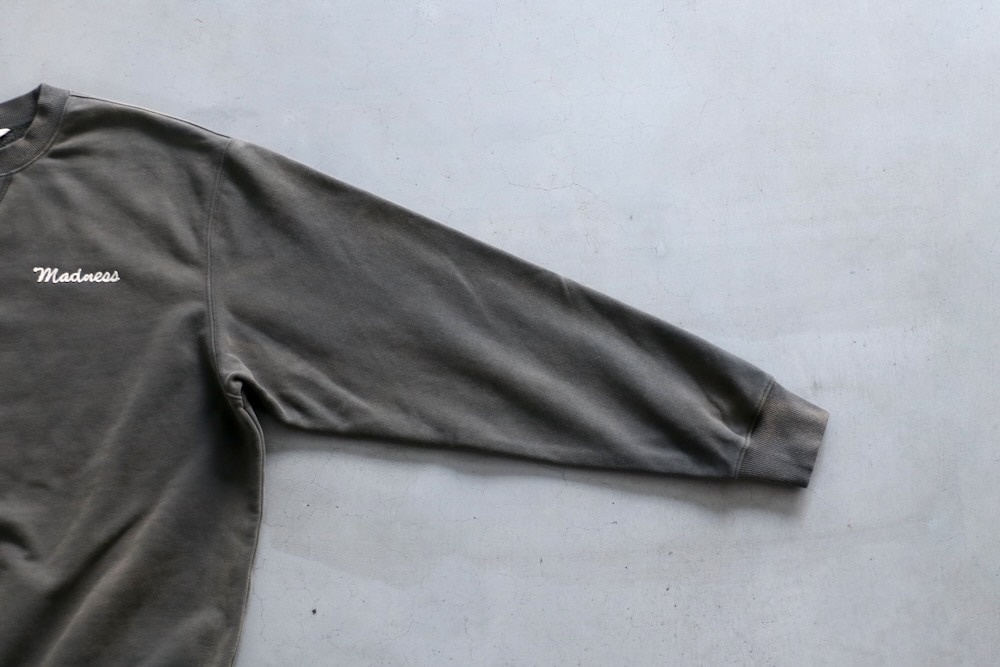 MADNESS (�ޥåɥͥ�) "MADNESS VERSATILE FADED CREW SWEATER"
