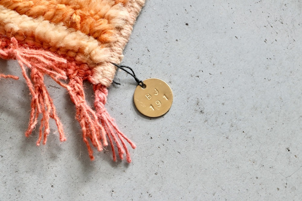 LIGHT YEARS(�饤�� ���䡼��)"MOROCCAN RUG Boujat - �֥���å� W109cm �� H71cm- BJ-191"