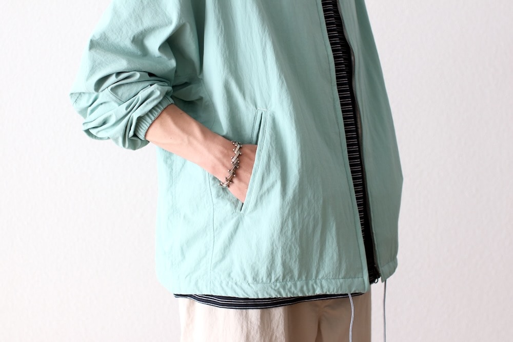 ��Reversible ITEM�� nanamica(�ʥʥߥ�) "Reversible Coach Jacket"