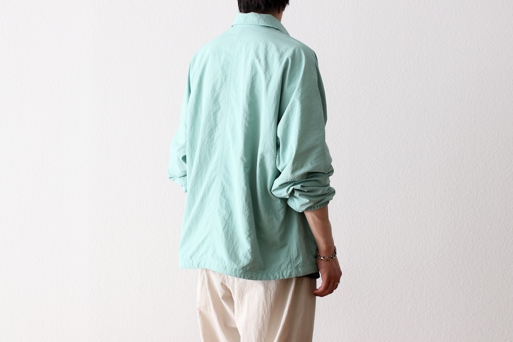 ��Reversible ITEM�� nanamica(�ʥʥߥ�) "Reversible Coach Jacket"