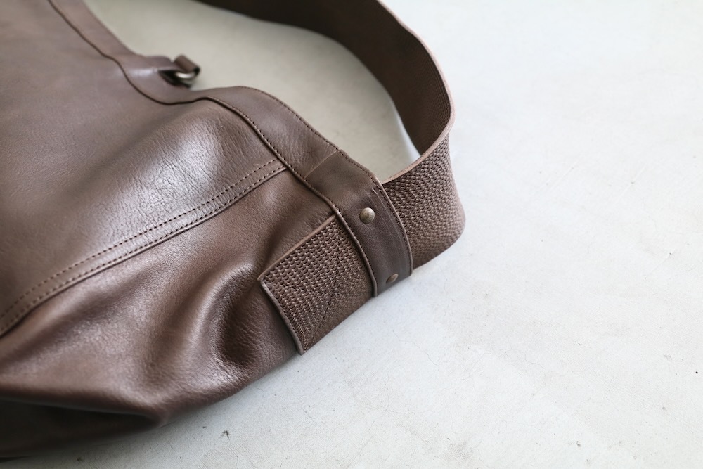 ��3.7 0:00 Release��Taiga Takahashi / T.T(������ �����ϥ� / �ƥ������ƥ���) "Lot.004 Newsboy Bag Horse Leather"
