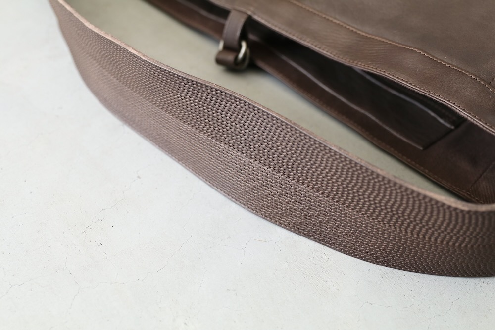 ��3.7 0:00 Release��Taiga Takahashi / T.T(������ �����ϥ� / �ƥ������ƥ���) "Lot.004 Newsboy Bag Horse Leather"