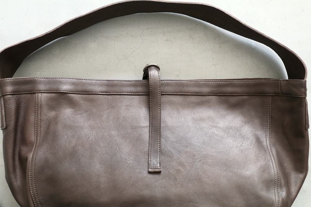 ��3.7 0:00 Release��Taiga Takahashi / T.T(������ �����ϥ� / �ƥ������ƥ���) "Lot.004 Newsboy Bag Horse Leather"