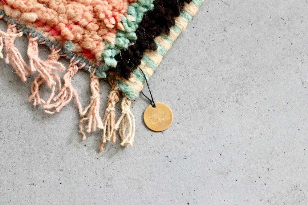 LIGHT YEARS(�饤�� ���䡼��)"MOROCCAN RUG Boujat - �֥���å� W110cm �� H75cm- BJ-213"