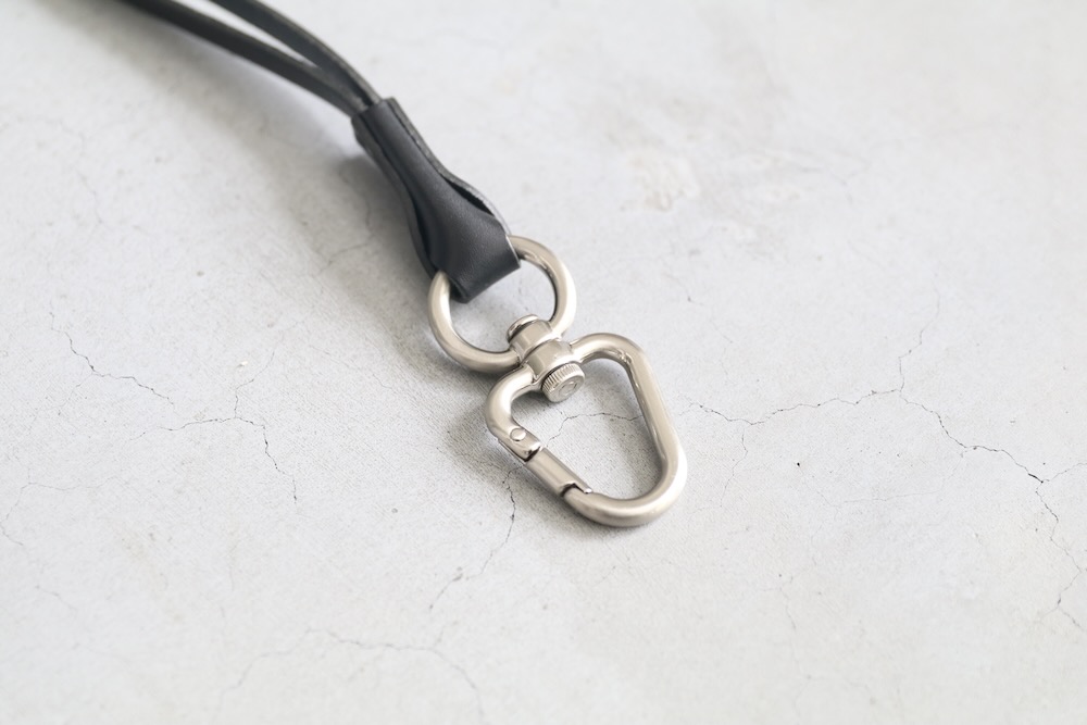 HenderScheme() "neckstrap"