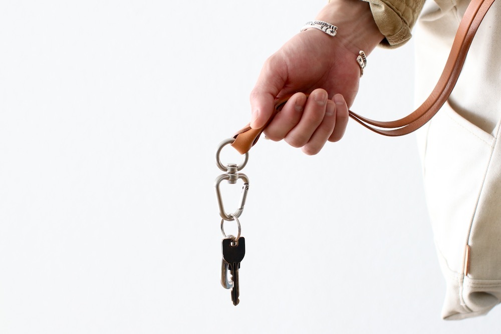 HenderScheme() "neckstrap"