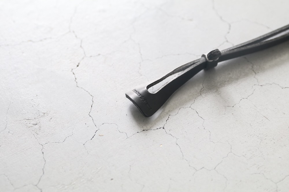 HenderScheme() "neckstrap"