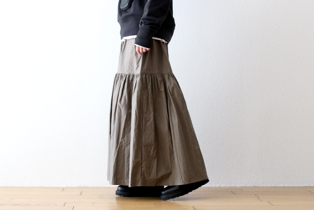 WOMEN'S】TOUJOURS（トゥジュー）“Ruffled Maxi Skirt -COTTON TRIPLE