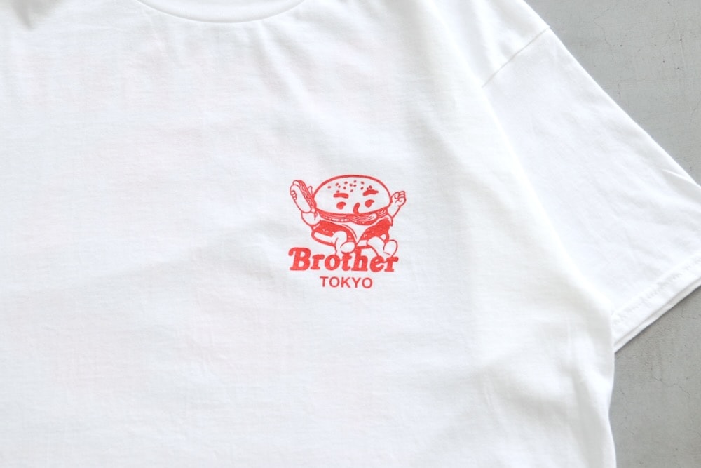 EXCLUSIVE / W.M 別注】good junk store cafe Brother × Kosuke