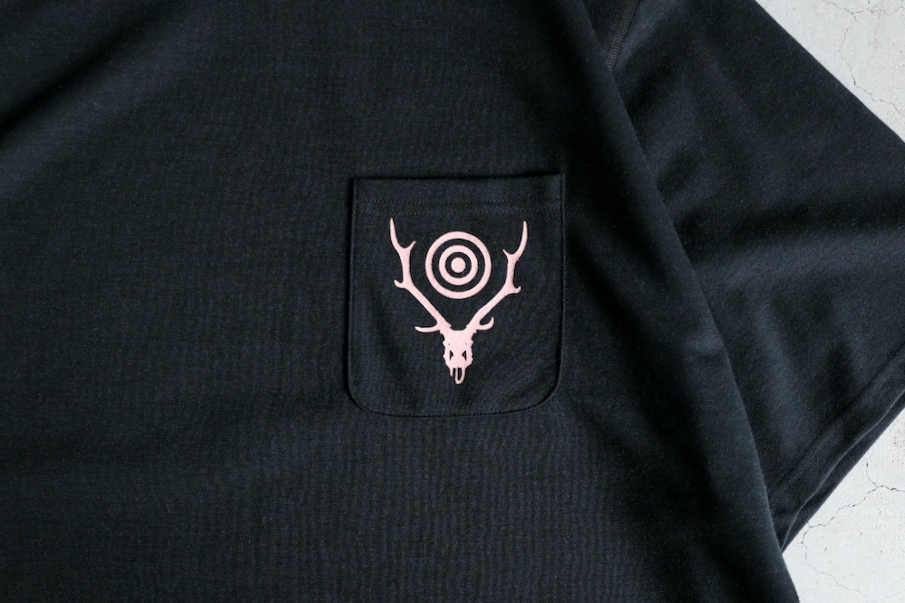 South2 West8 (�������ġ� �������ȥ�����) "S/S Round Pocket Tee - Circle Horn"